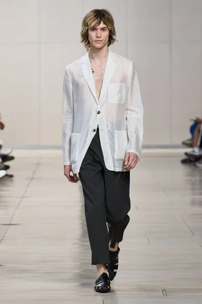 Look 47